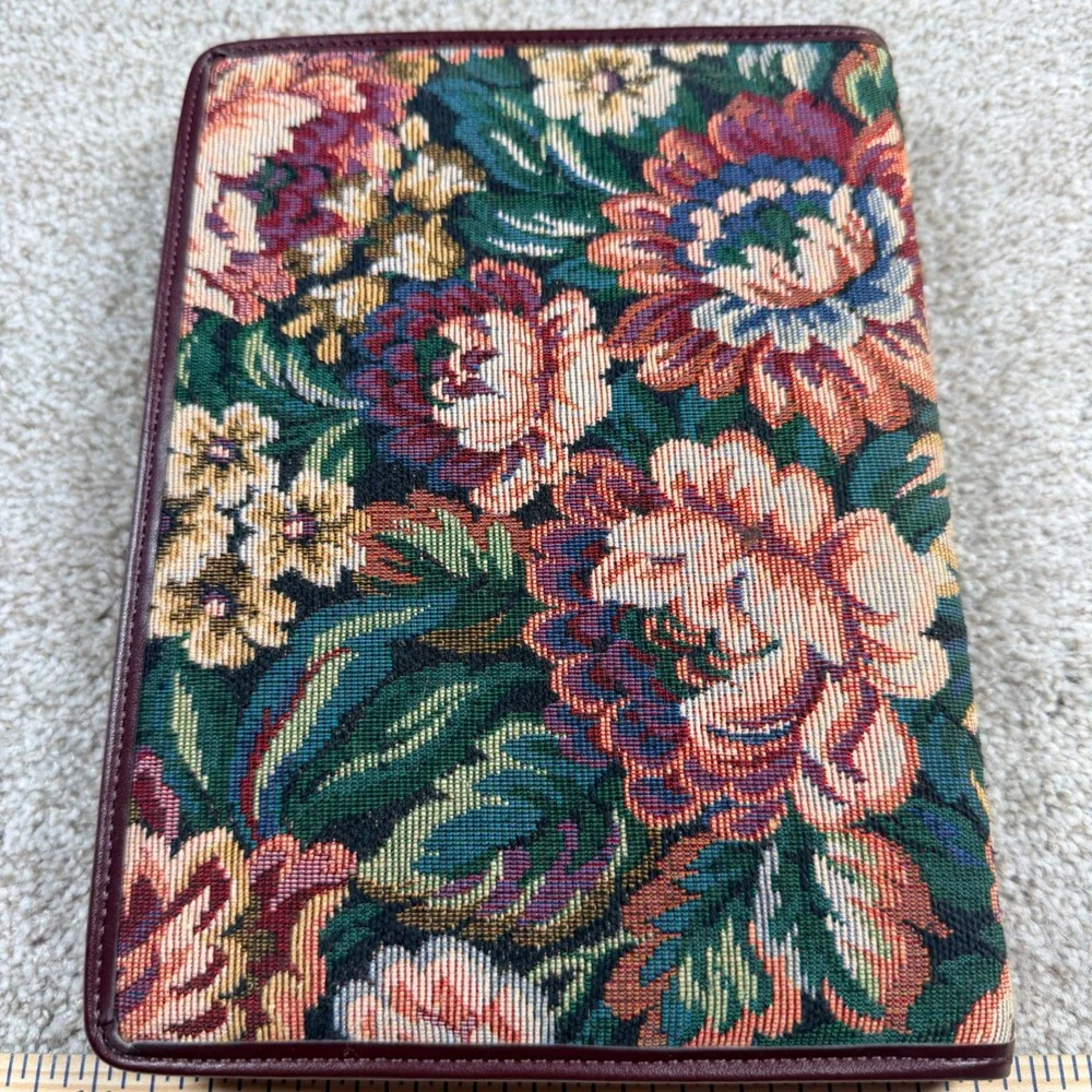 Day Runner Concorde Vintage Floral Tapestry Burgundy Zip Organizer Planner
